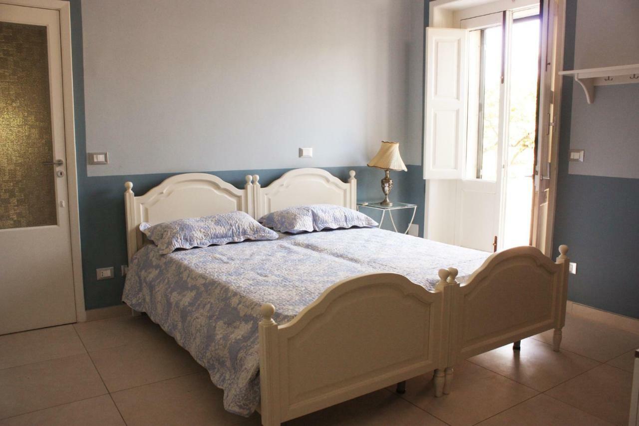 Il Punto A Maglie Hotel Bagian luar foto